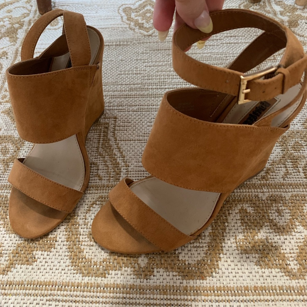 Heels - Picture 3 of 5